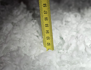 Zateplení stropu bungalovu pomocí foukané izolace